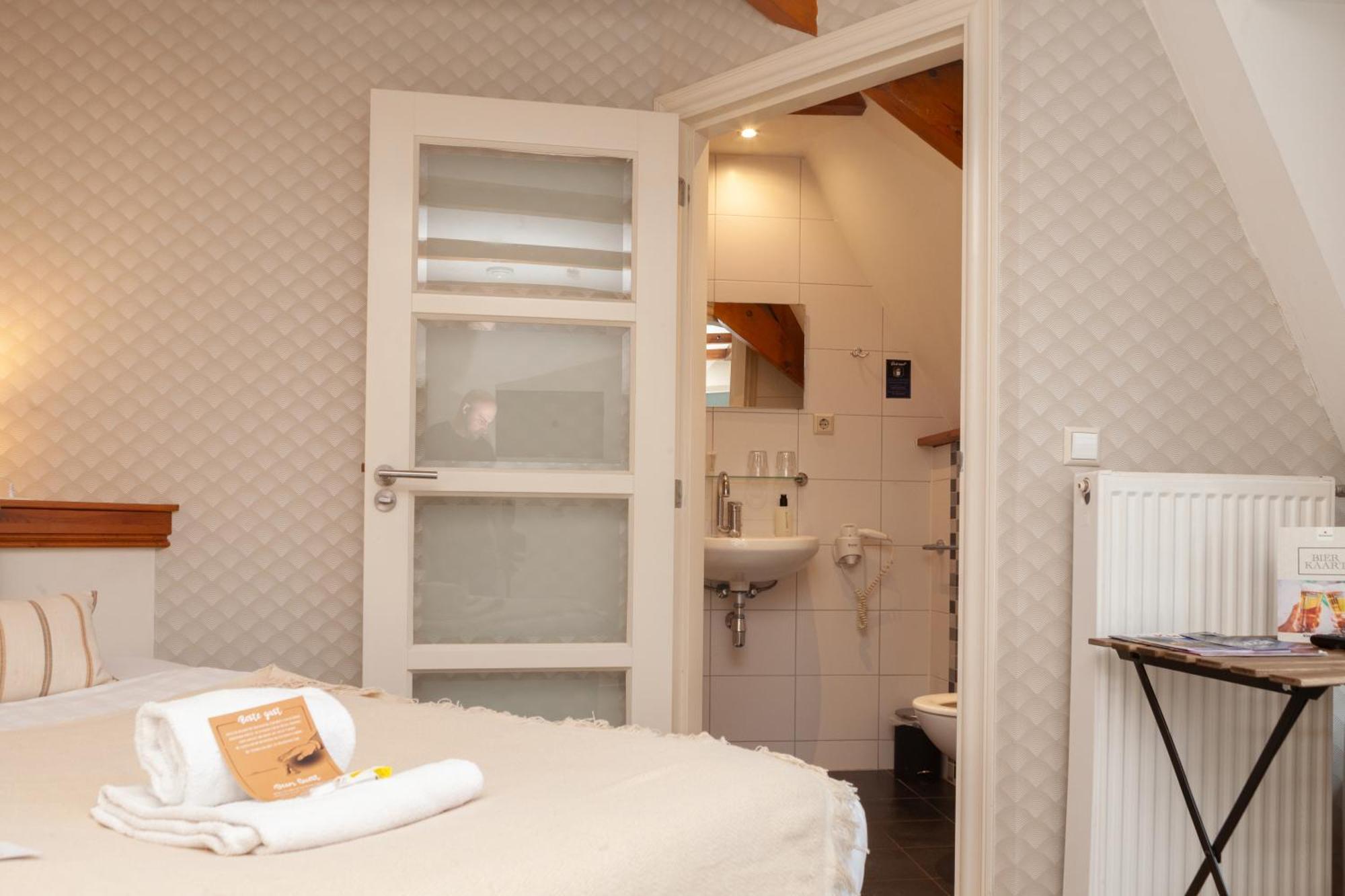 Kings Inn City Hotel Алкмар Экстерьер фото