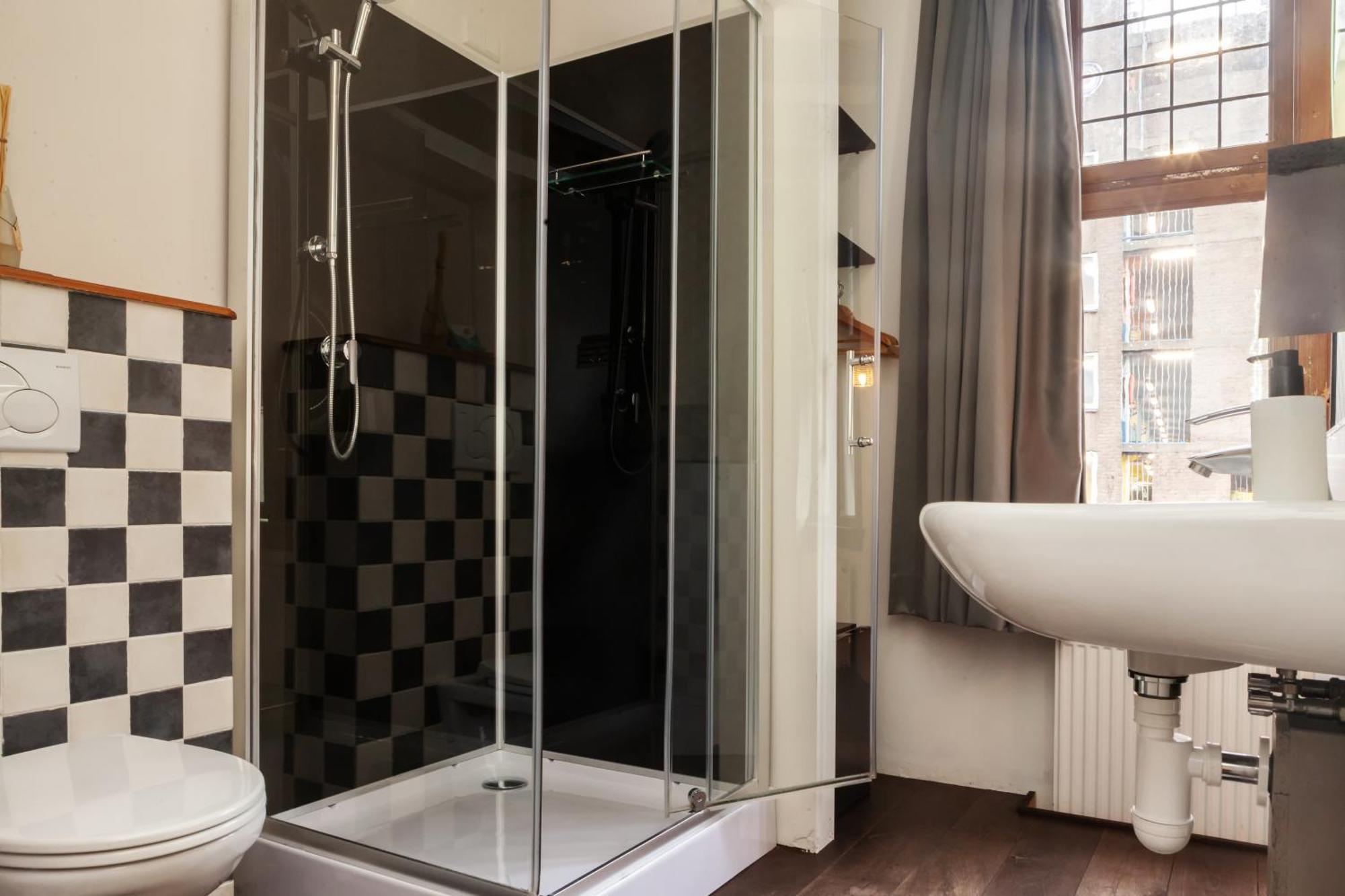 Kings Inn City Hotel Алкмар Экстерьер фото